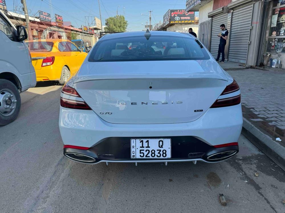 جنسس G70